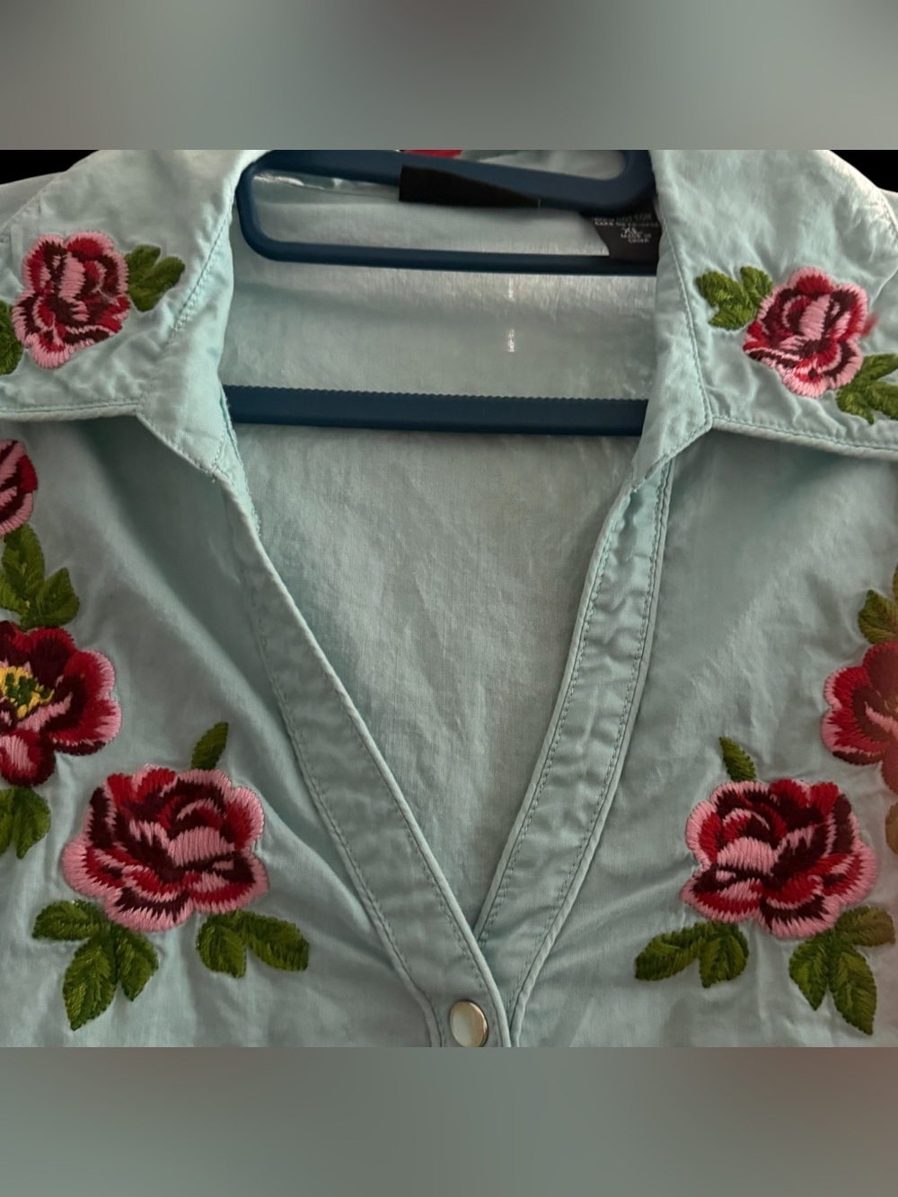 New York & Co ~ Button-Down Shirt ~Light Blue ~ Long Sleeves ~ Rose Embroidered - Picture 4 of 7
